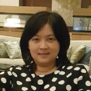 DR. dr. Liza Widjaja, M. Biomed (AAM), M.Pharm